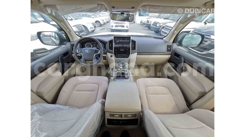 Big with watermark toyota land cruiser ashanti import dubai 40961