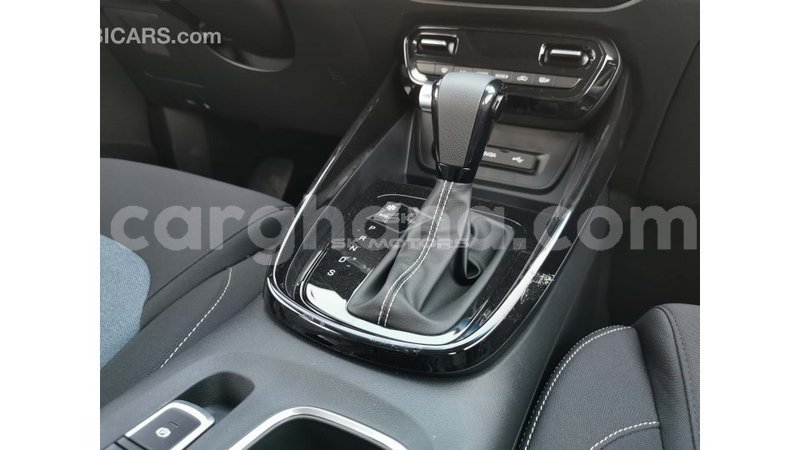 Big with watermark chevrolet captiva ashanti import dubai 40966