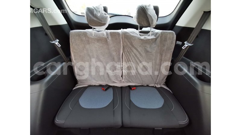 Big with watermark chevrolet captiva ashanti import dubai 40966