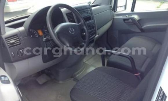 Sayi Na hannu Mercedes‒Benz Vito Sauran Mota in Tema a Greater Accra Sayi Na hannu Mercedes‒Benz Vito Sauran Mota in Tema a Greater Accra