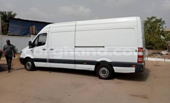 Sayi Na hannu Mercedes‒Benz Vito Sauran Mota in Tema a Greater Accra Sayi Na hannu Mercedes‒Benz Vito Sauran Mota in Tema a Greater Accra