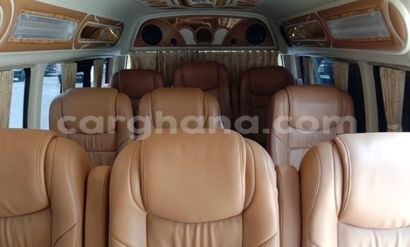 Ra Àlòkù Toyota Hiace funfun Ọkọ̀ in Sekondi–Takoradi Metropolitan ni Oorun Ra Àlòkù Toyota Hiace funfun Ọkọ̀ in Sekondi–Takoradi Metropolitan ni Oorun