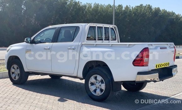 Sayi Imported Toyota Hilux White Mota in Import - Dubai a Ashanti Sayi Imported Toyota Hilux White Mota in Import - Dubai a Ashanti