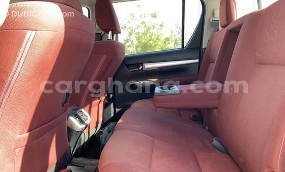 Sayi Imported Toyota Hilux White Mota in Import - Dubai a Ashanti Sayi Imported Toyota Hilux White Mota in Import - Dubai a Ashanti
