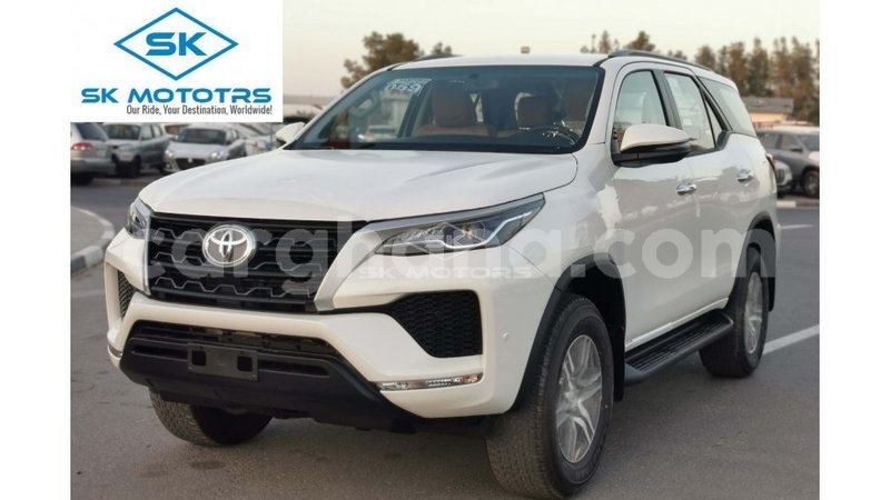 Big with watermark toyota fortuner ashanti import dubai 41005