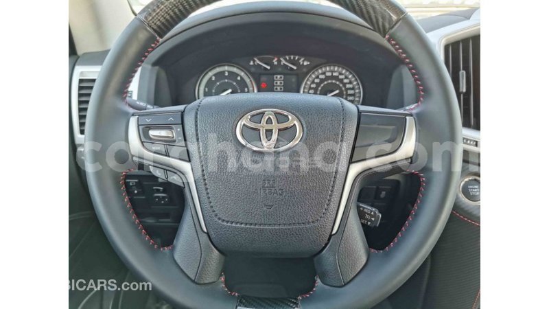 Big with watermark toyota land cruiser ashanti import dubai 41013