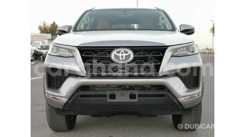 Big with watermark toyota fortuner ashanti import dubai 41017