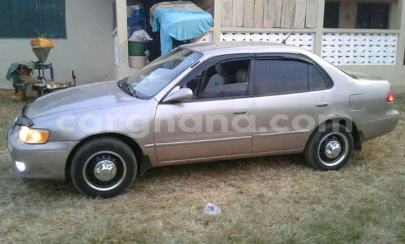 Sayi Na hannu Toyota Corolla Azurfa Mota in Accra a Greater Accra Sayi Na hannu Toyota Corolla Azurfa Mota in Accra a Greater Accra