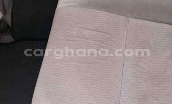 Sayi Na hannu Toyota Vitz Red Mota in Accra a Greater Accra Sayi Na hannu Toyota Vitz Red Mota in Accra a Greater Accra