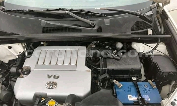 Buy Used Toyota Highlander White Car in Accra in Greater Accra Buy Used Toyota Highlander White Car in Accra in Greater Accra