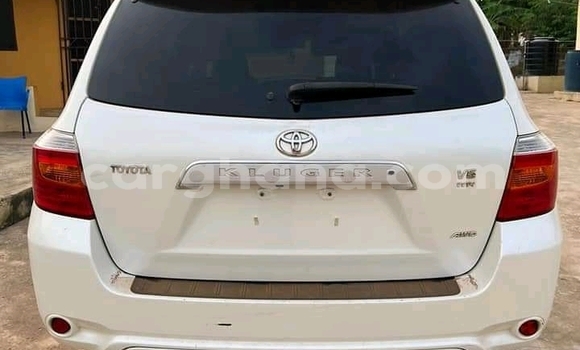 Buy Used Toyota Highlander White Car in Accra in Greater Accra Buy Used Toyota Highlander White Car in Accra in Greater Accra