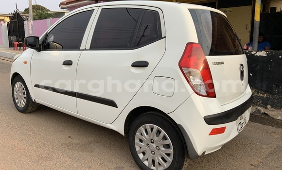Buy Used Hyundai i10 White Car in Accra in Greater Accra Buy Used Hyundai i10 White Car in Accra in Greater Accra