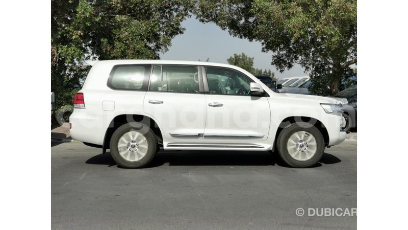 Big with watermark toyota land cruiser ashanti import dubai 41125