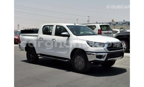 Ra Imported Toyota Hilux funfun Ọkọ̀ in Import - Dubai ni Ashanti Ra Imported Toyota Hilux funfun Ọkọ̀ in Import - Dubai ni Ashanti