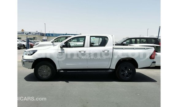 Ra Imported Toyota Hilux funfun Ọkọ̀ in Import - Dubai ni Ashanti Ra Imported Toyota Hilux funfun Ọkọ̀ in Import - Dubai ni Ashanti