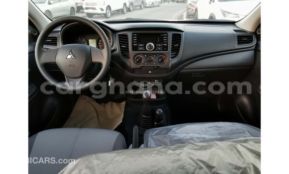 Sayi Imported Mitsubishi L200 White Mota in Import - Dubai a Ashanti Sayi Imported Mitsubishi L200 White Mota in Import - Dubai a Ashanti