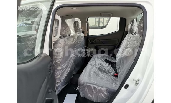Sayi Imported Mitsubishi L200 White Mota in Import - Dubai a Ashanti Sayi Imported Mitsubishi L200 White Mota in Import - Dubai a Ashanti