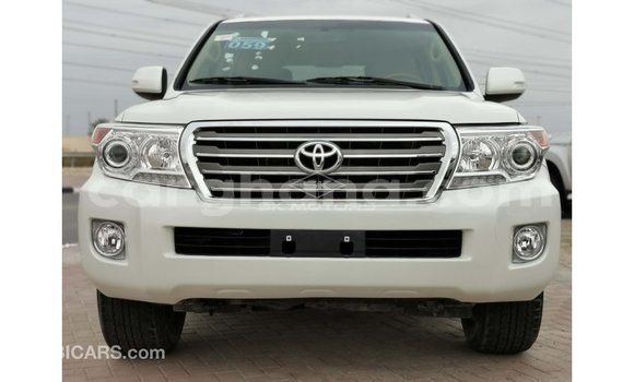 Buy Import Toyota Land Cruiser White Car in Import - Dubai in Ashanti Buy Import Toyota Land Cruiser White Car in Import - Dubai in Ashanti