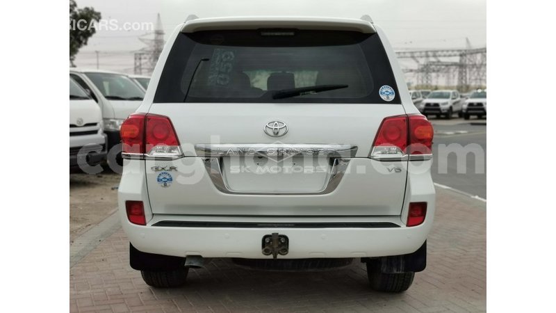 Big with watermark toyota land cruiser ashanti import dubai 41129