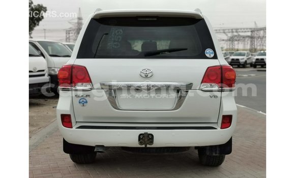 Buy Import Toyota Land Cruiser White Car in Import - Dubai in Ashanti Buy Import Toyota Land Cruiser White Car in Import - Dubai in Ashanti