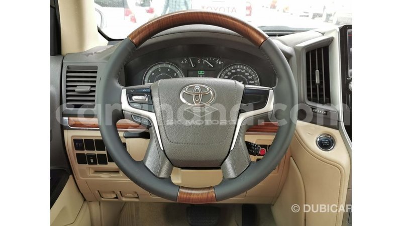 Big with watermark toyota land cruiser ashanti import dubai 41129