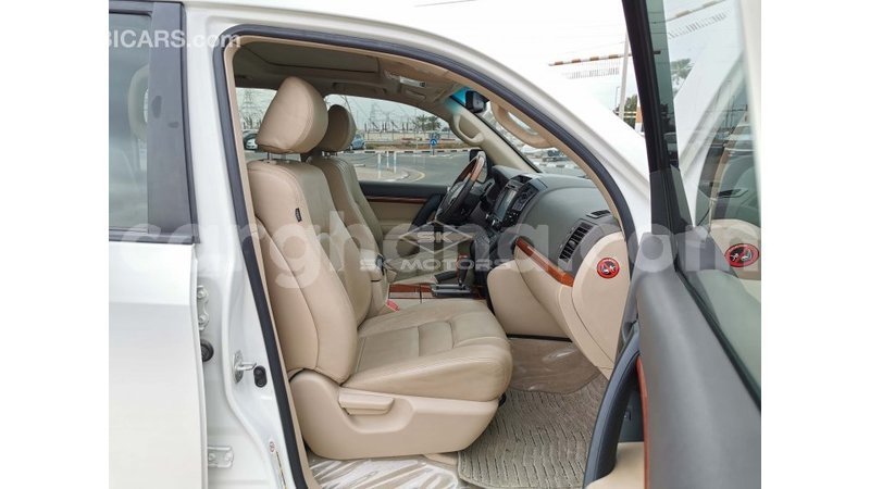 Big with watermark toyota land cruiser ashanti import dubai 41129