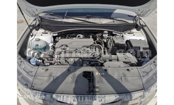 Buy Import Hyundai Tucson White Car in Import - Dubai in Ashanti Buy Import Hyundai Tucson White Car in Import - Dubai in Ashanti