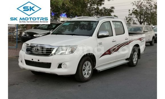 Ra Imported Toyota Hilux funfun Ọkọ̀ in Import - Dubai ni Ashanti Ra Imported Toyota Hilux funfun Ọkọ̀ in Import - Dubai ni Ashanti