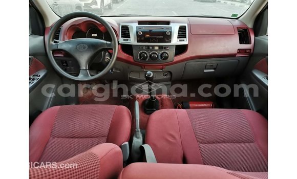Ra Imported Toyota Hilux funfun Ọkọ̀ in Import - Dubai ni Ashanti Ra Imported Toyota Hilux funfun Ọkọ̀ in Import - Dubai ni Ashanti