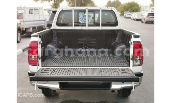 Buy Import Toyota Hilux White Car in Import - Dubai in Ashanti Buy Import Toyota Hilux White Car in Import - Dubai in Ashanti