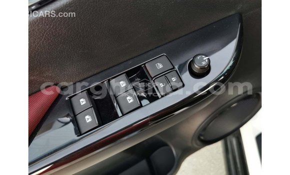 Ra Imported Toyota Hilux funfun Ọkọ̀ in Import - Dubai ni Ashanti Ra Imported Toyota Hilux funfun Ọkọ̀ in Import - Dubai ni Ashanti