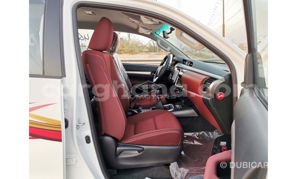 Ra Imported Toyota Hilux funfun Ọkọ̀ in Import - Dubai ni Ashanti Ra Imported Toyota Hilux funfun Ọkọ̀ in Import - Dubai ni Ashanti