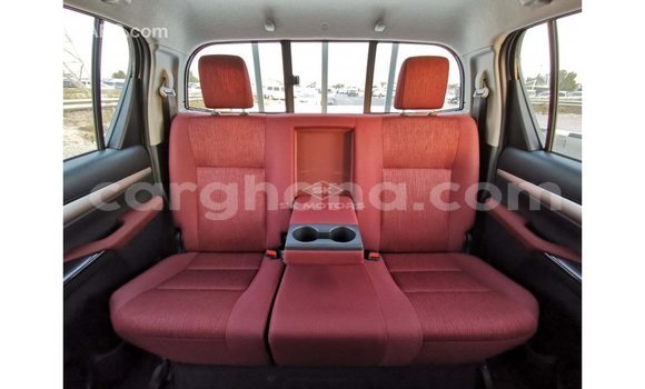 Ra Imported Toyota Hilux funfun Ọkọ̀ in Import - Dubai ni Ashanti Ra Imported Toyota Hilux funfun Ọkọ̀ in Import - Dubai ni Ashanti