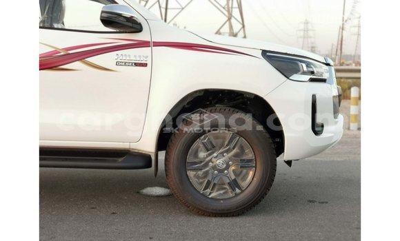 Ra Imported Toyota Hilux funfun Ọkọ̀ in Import - Dubai ni Ashanti Ra Imported Toyota Hilux funfun Ọkọ̀ in Import - Dubai ni Ashanti