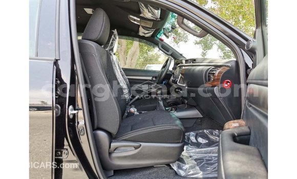 Buy Import Toyota Hilux Black Car in Import - Dubai in Ashanti Buy Import Toyota Hilux Black Car in Import - Dubai in Ashanti
