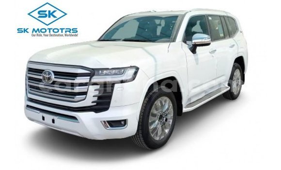 Ra Imported Toyota Land Cruiser funfun Ọkọ̀ in Import - Dubai ni Ashanti Ra Imported Toyota Land Cruiser funfun Ọkọ̀ in Import - Dubai ni Ashanti