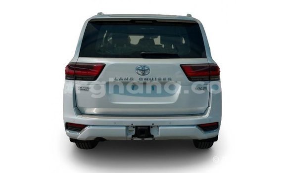 Ra Imported Toyota Land Cruiser funfun Ọkọ̀ in Import - Dubai ni Ashanti Ra Imported Toyota Land Cruiser funfun Ọkọ̀ in Import - Dubai ni Ashanti