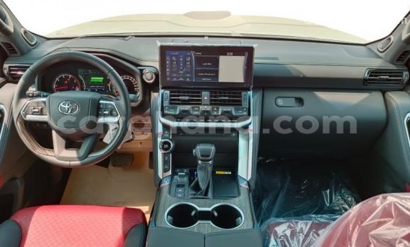 Ra Imported Toyota Land Cruiser funfun Ọkọ̀ in Import - Dubai ni Ashanti Ra Imported Toyota Land Cruiser funfun Ọkọ̀ in Import - Dubai ni Ashanti