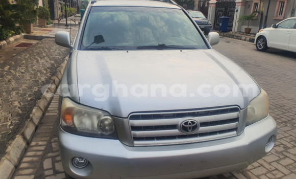 Sayi Na hannu Toyota Highlander Azurfa Mota in Tema a Greater Accra