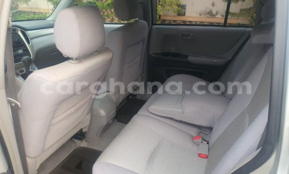 Sayi Na hannu Toyota Highlander Azurfa Mota in Tema a Greater Accra Sayi Na hannu Toyota Highlander Azurfa Mota in Tema a Greater Accra