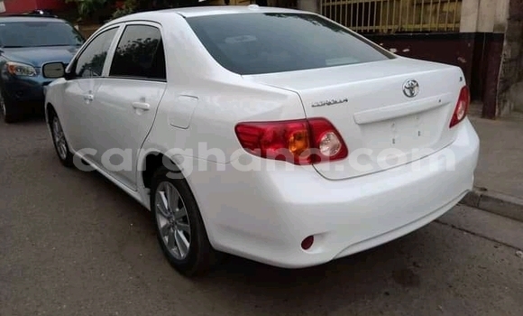 Sayi Na hannu Toyota Corolla White Mota in Accra a Greater Accra Sayi Na hannu Toyota Corolla White Mota in Accra a Greater Accra