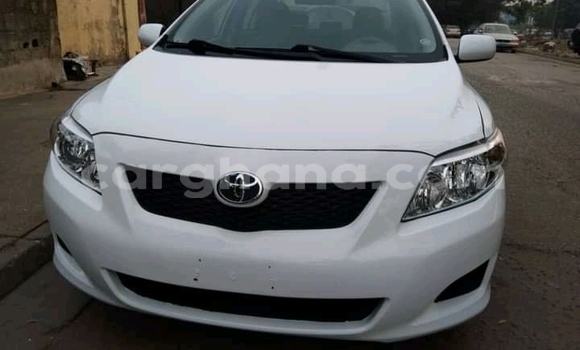 Sayi Na hannu Toyota Corolla White Mota in Accra a Greater Accra Sayi Na hannu Toyota Corolla White Mota in Accra a Greater Accra