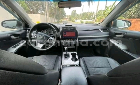 Sayi Na hannu Toyota Camry White Mota in Accra a Greater Accra Sayi Na hannu Toyota Camry White Mota in Accra a Greater Accra