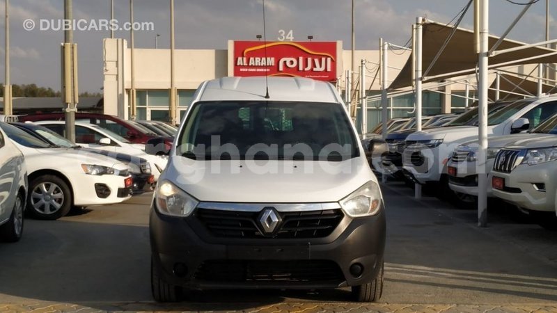 Big with watermark renault dokker ashanti import dubai 41187