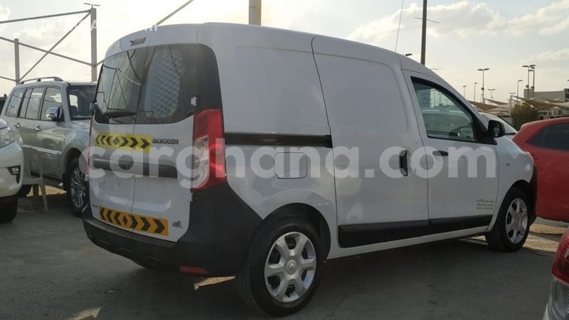 Big with watermark renault dokker ashanti import dubai 41187