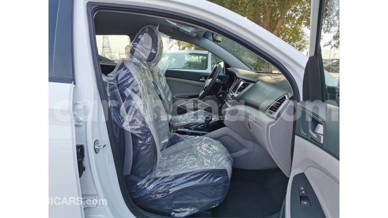 Big with watermark hyundai tucson ashanti import dubai 41191