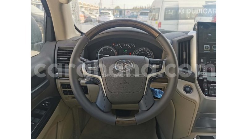 Big with watermark toyota land cruiser ashanti import dubai 41199