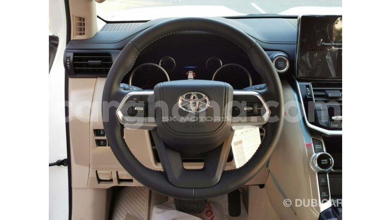 Big with watermark toyota land cruiser ashanti import dubai 41200