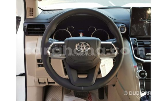 Buy Import Toyota Land Cruiser White Car in Import - Dubai in Ashanti Buy Import Toyota Land Cruiser White Car in Import - Dubai in Ashanti