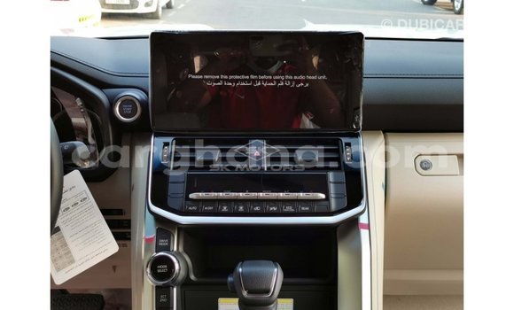 Buy Import Toyota Land Cruiser White Car in Import - Dubai in Ashanti Buy Import Toyota Land Cruiser White Car in Import - Dubai in Ashanti